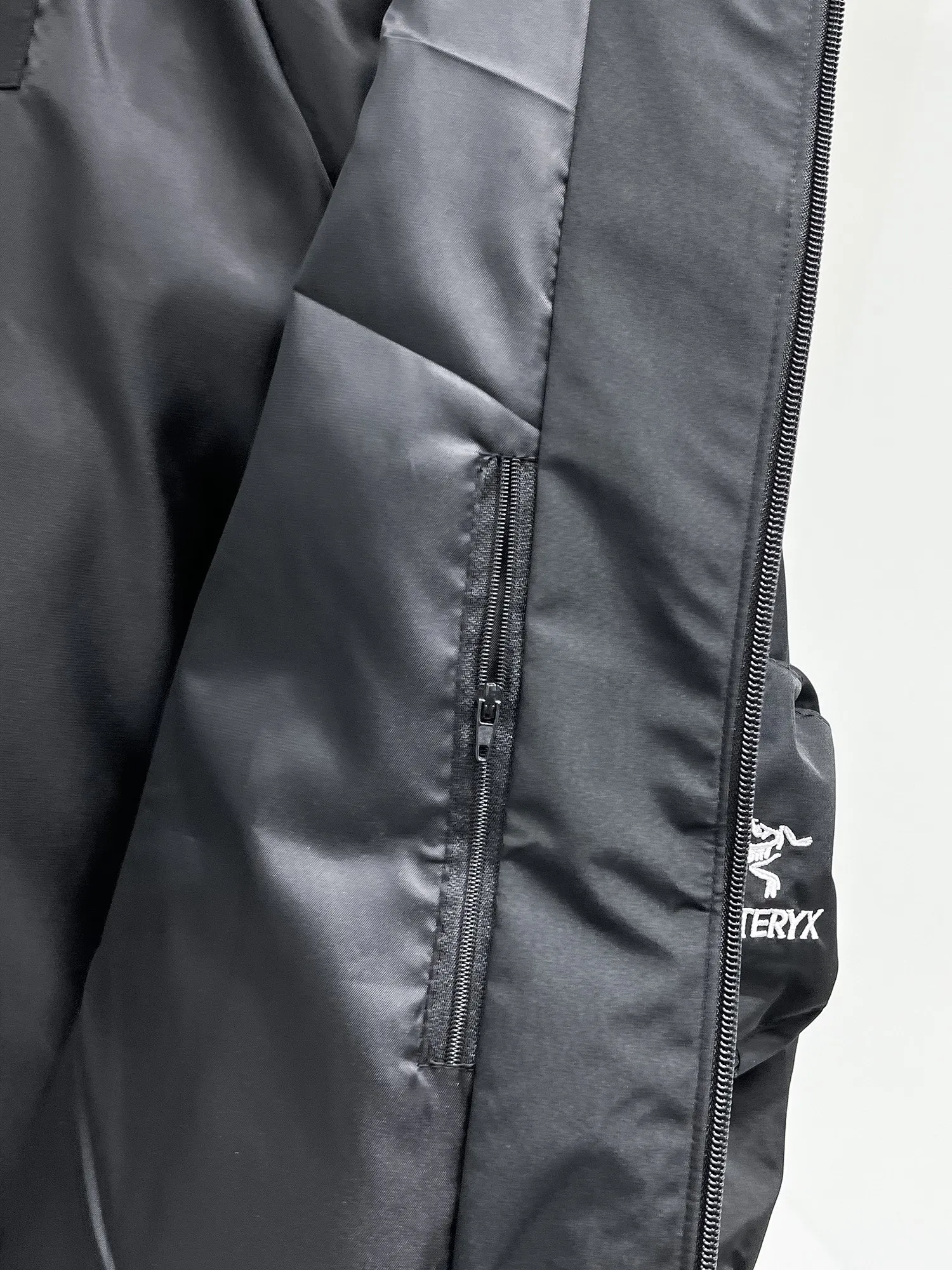 Same Style， ， 2026 New Arrival ， Original Premium Breathable ， ， ， Quality。 ， Sizes：M～3XL，